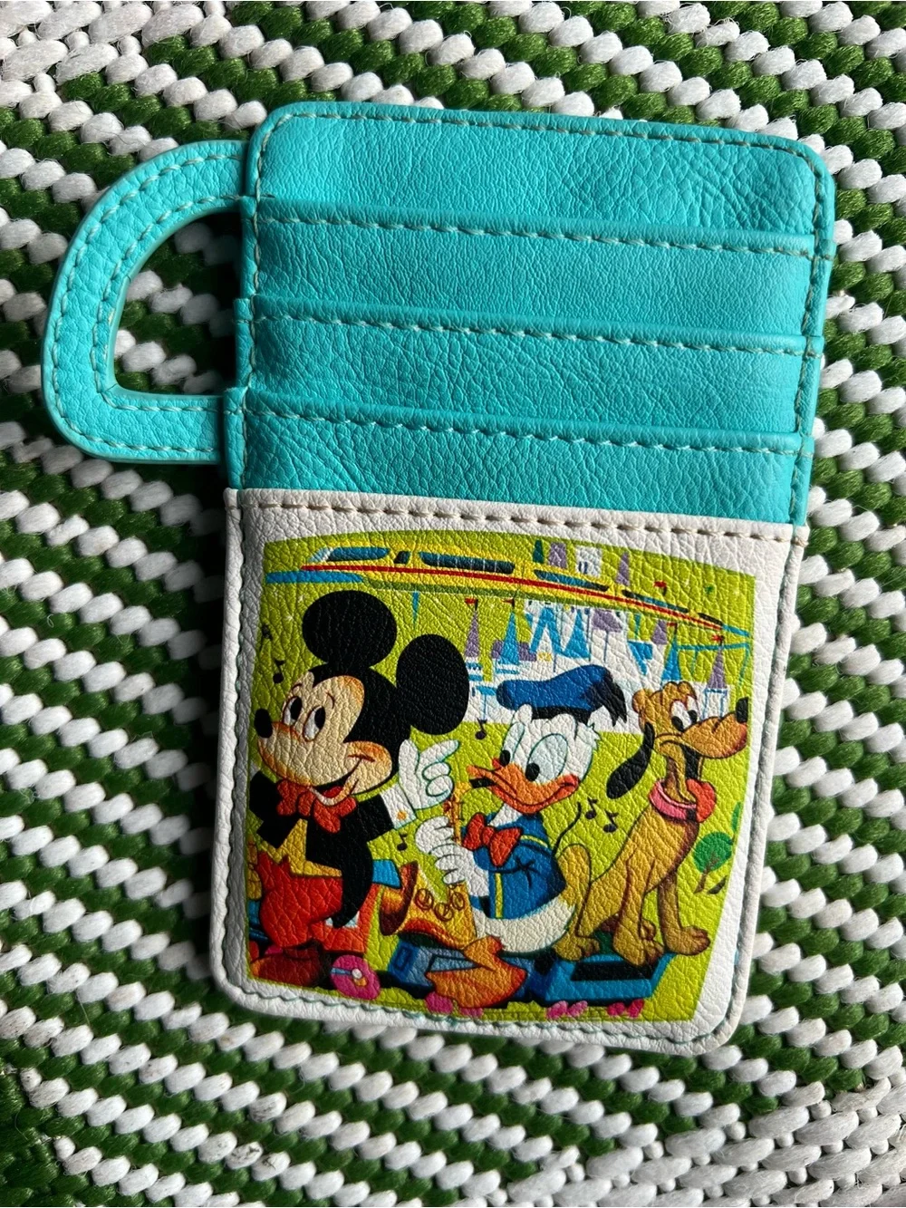 *NWOT- Disney Teal & White Walt Disney World Character Card Wallet